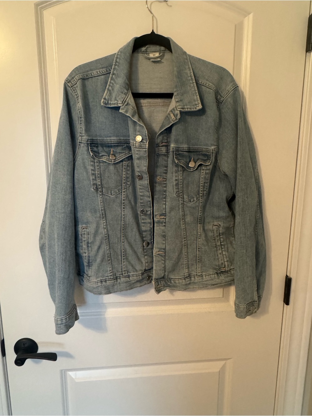 H&M Classic Light Wash Denim Jacket
